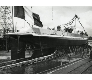 Antiope - 1er sous-marin lancé au Trait